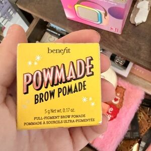 NIB : Benefit Brow Pomade: 3.5 Neutral Medium Brown
